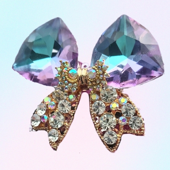 Iridescent Crystal Bowknot Brooch - Picture 4 of 15